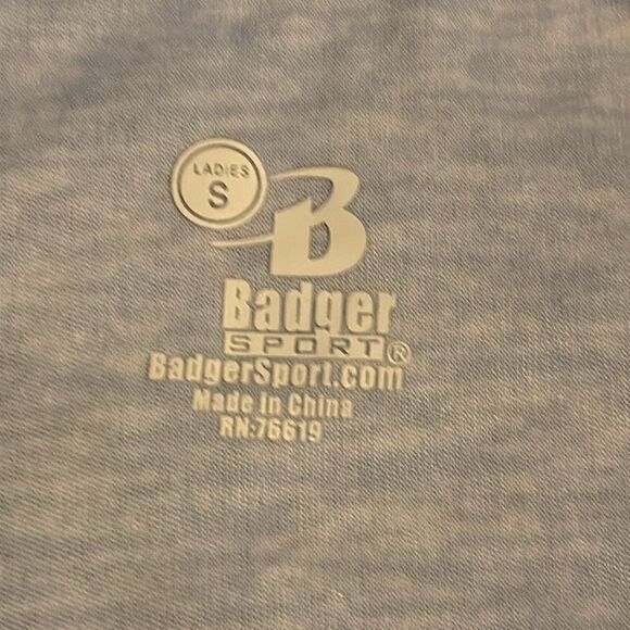 Badger Sport Mount Norte Dame Cougars Athletic Training Top! - Picture 5 of 8